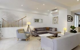 Grand Suite Promenade Five Stars Holiday House